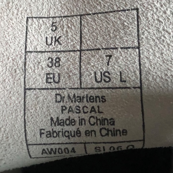 Unique/Rare Dr. Martens - Picture 6 of 6